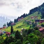 Güzel Rize doğa manzarası ve yayla köyleri, Karadeniz Turları ile keşfedin.