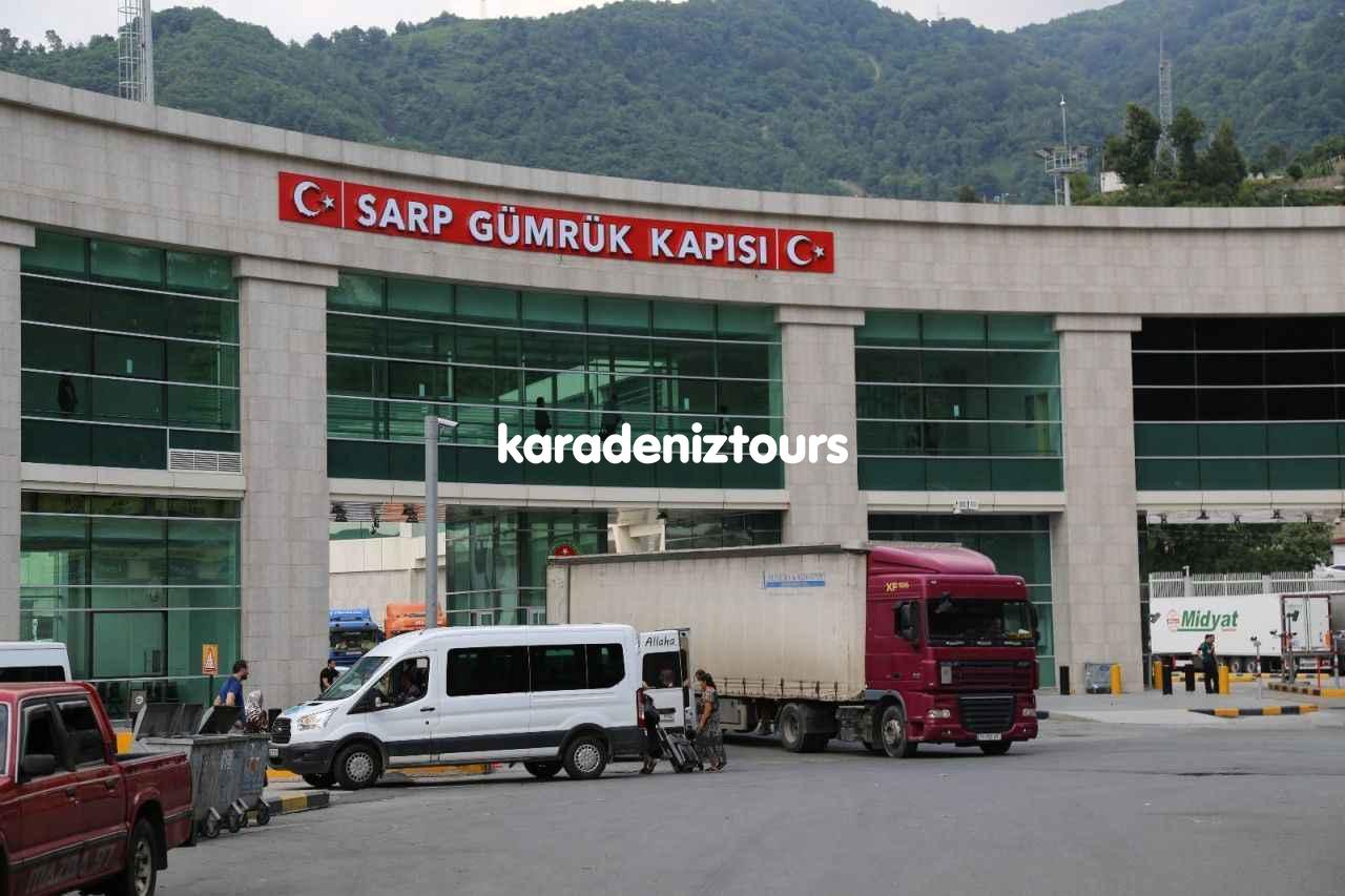 Batuma Arabayla Geçiş 2026