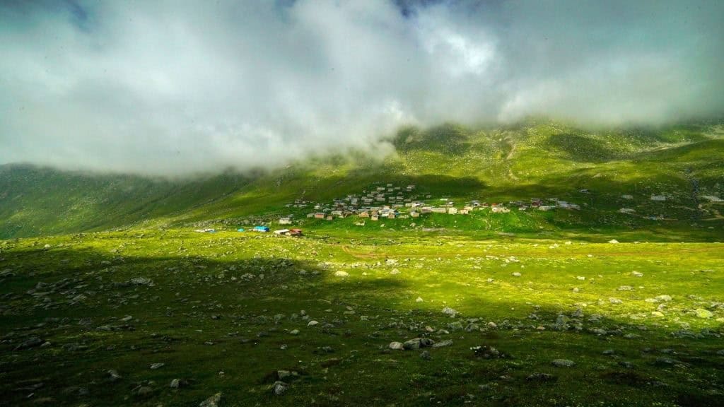 Samistal Yaylası geleneksel evler – Rize kültür turları